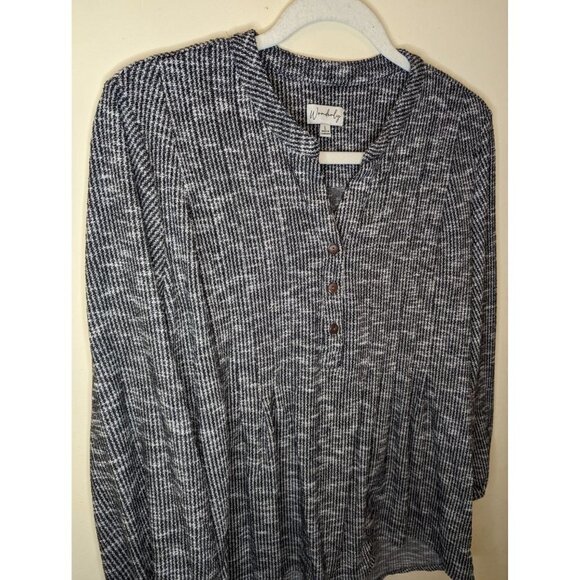 Wonderly lightweight black and white marled sweater, women size Large - Picture 4 of 8